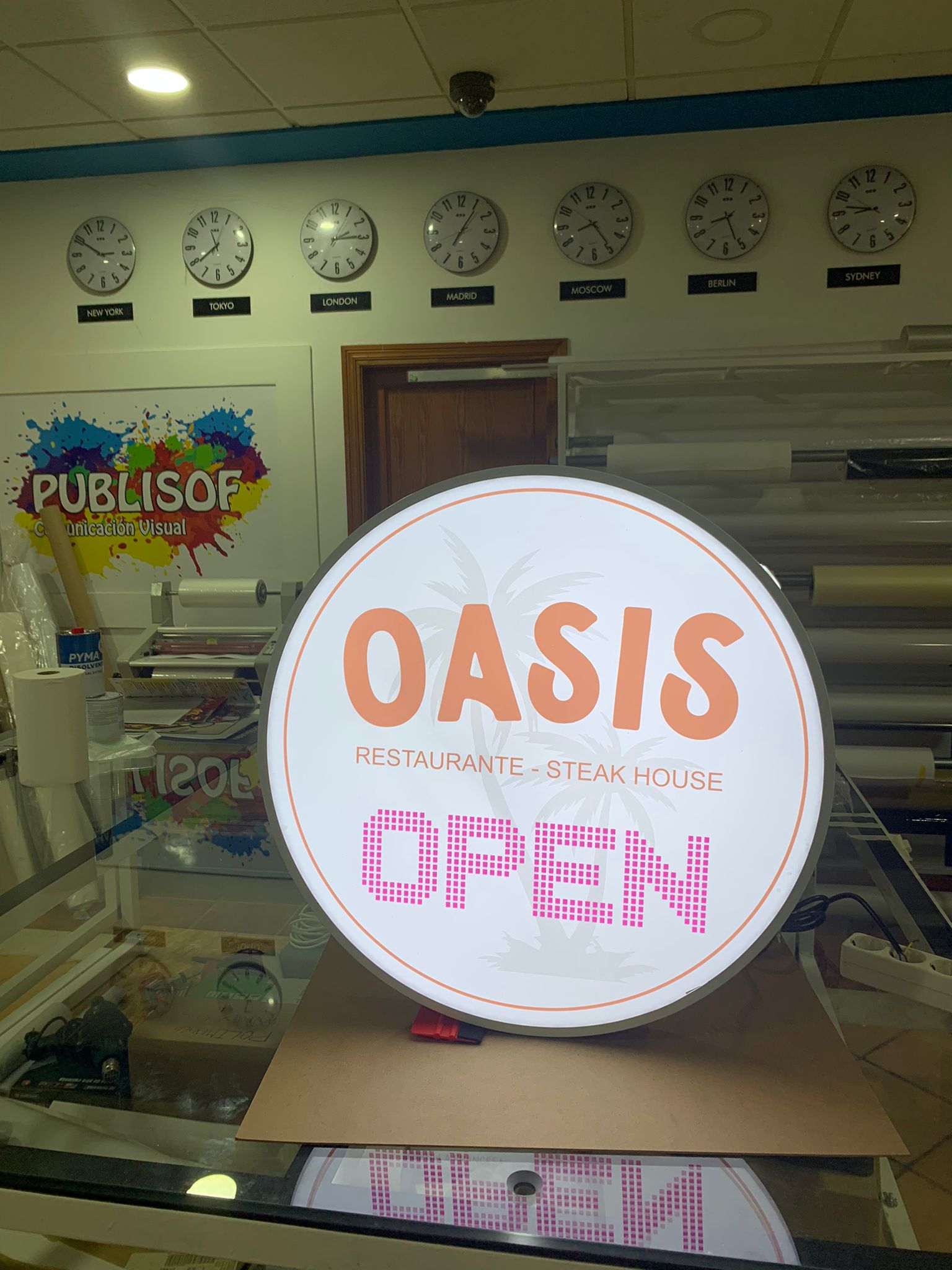 Luminoso para restaurante oasis en emprendimos