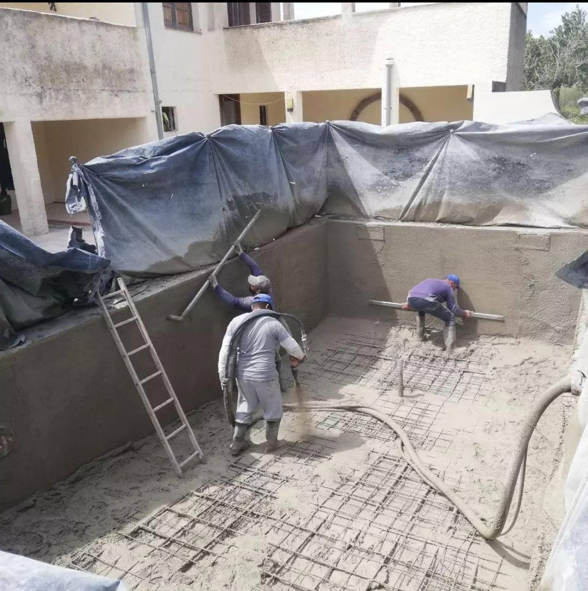 Proyección de hormigón gunitado en piscina DyB reformas en emprendimos