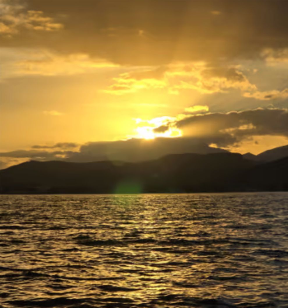 Atardecer recorrido de mallorca boat adventure en emprendimos y okservi