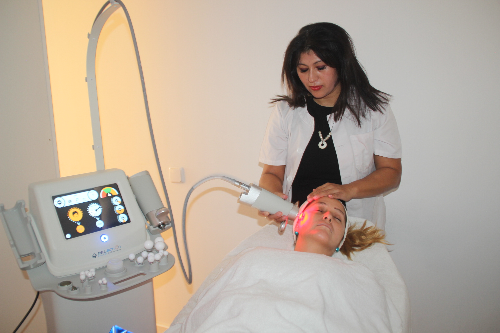 aurora estilista facial